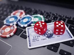 Pengguna melakukan deposit cepat melalui aplikasi dompet digital yang mudah dan aman